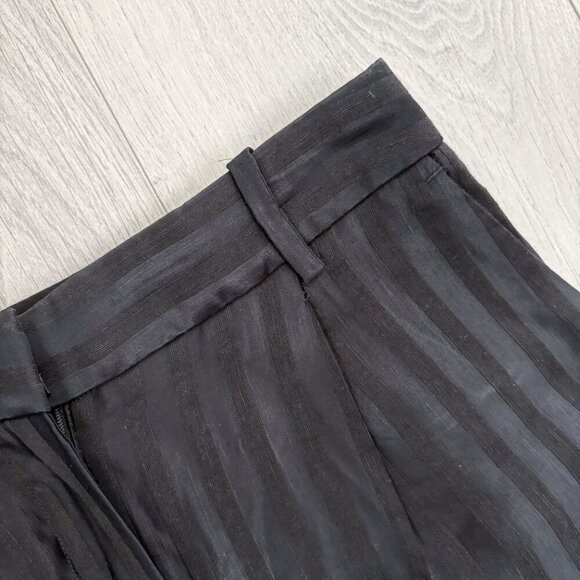 NWT Banana Republic Womens Black Striped Tailored Shorts Size 6 - Picture 3 of 7